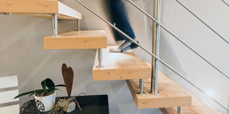 Treppenstufen austauschen statt eine komplett neue Treppe einzubauen.